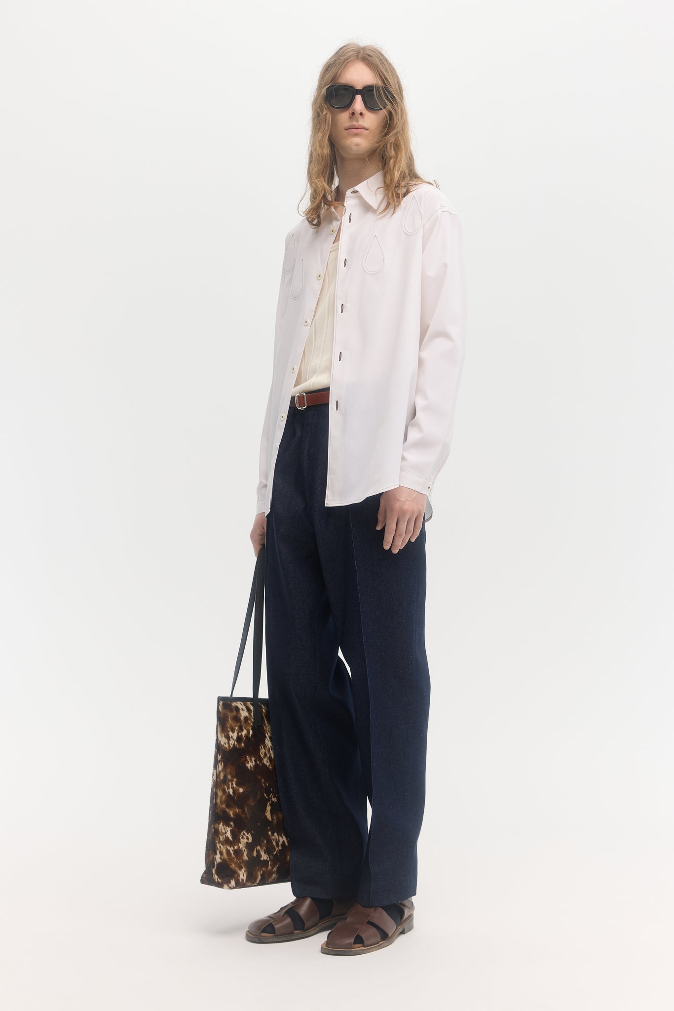 Cream contrast stitch water drop appliqué shirt