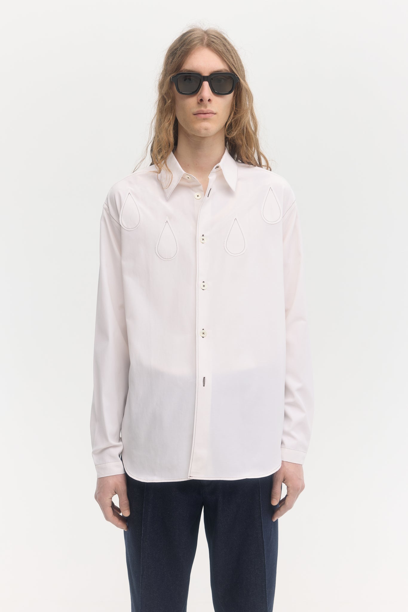 Chemise crème à appliqué à couture contrastante