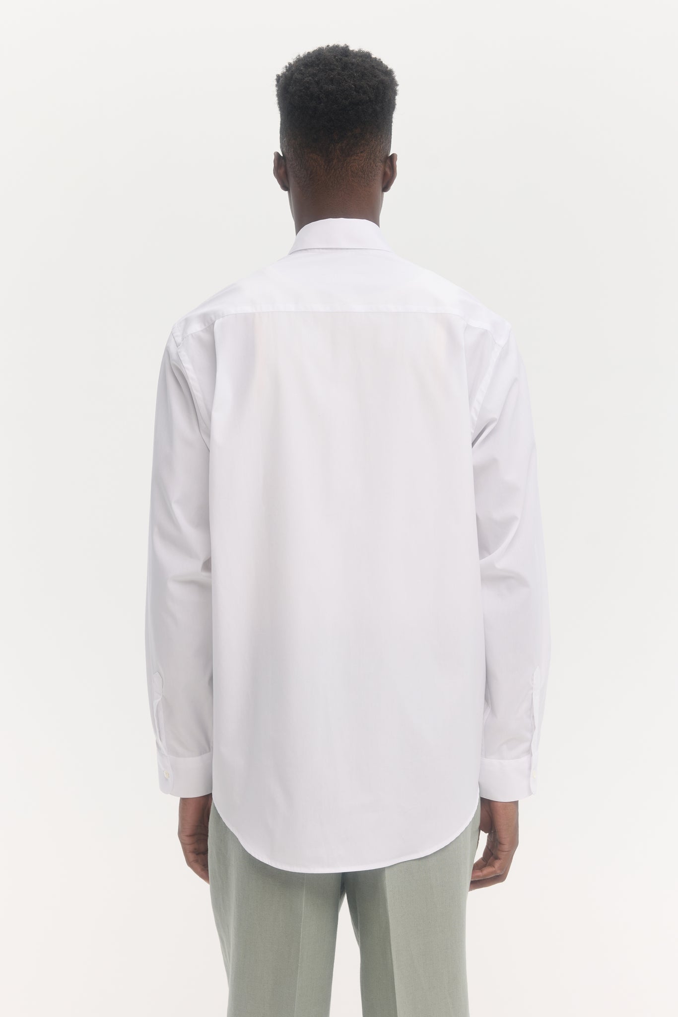 White button down soft poplin long-sleeve shirt
