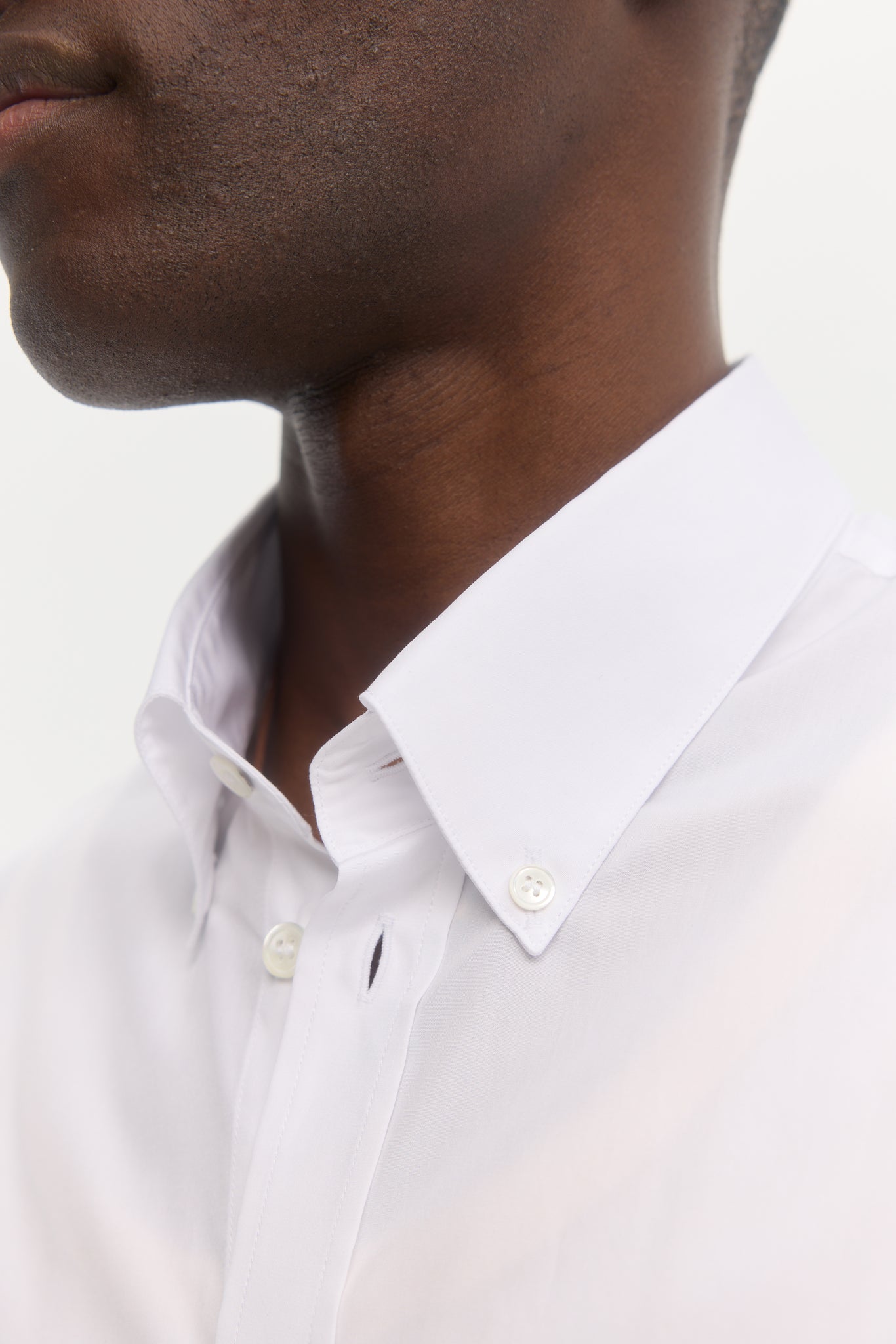 White button down soft poplin long-sleeve shirt