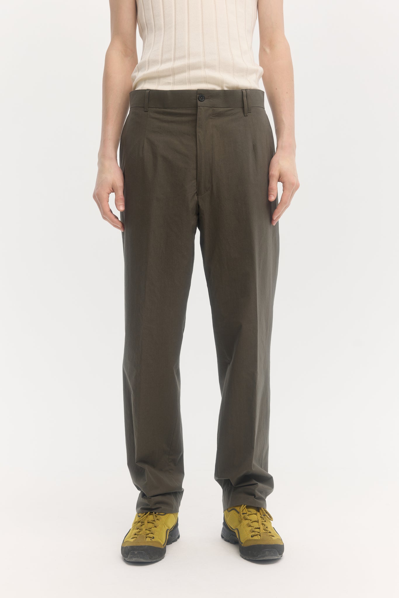 Pantalon droit en popeline typewriter olive foncé