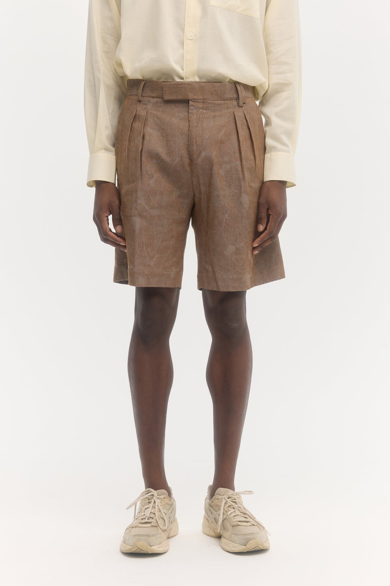 Iridescent light brown foliage jacquard tailored shorts