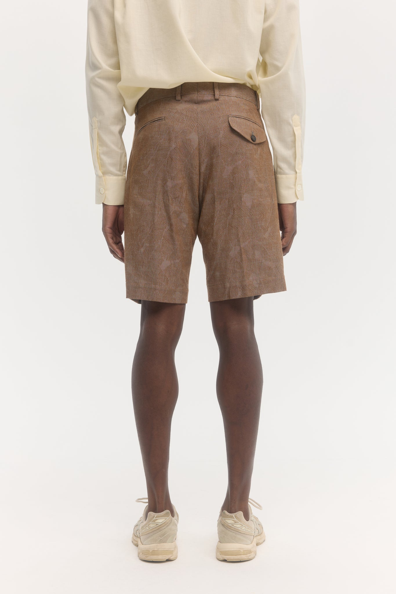 Iridescent light brown foliage jacquard tailored shorts