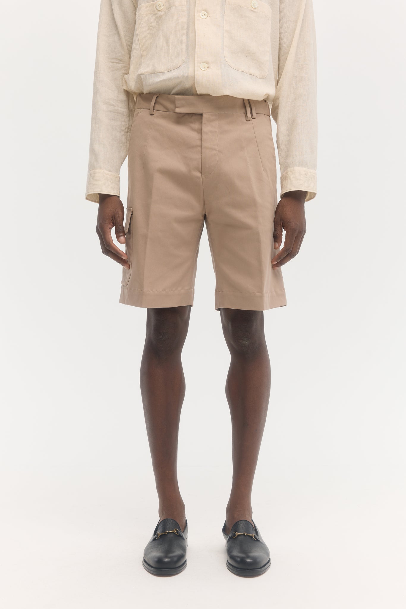 Short cargo en gabardine de coton taupe