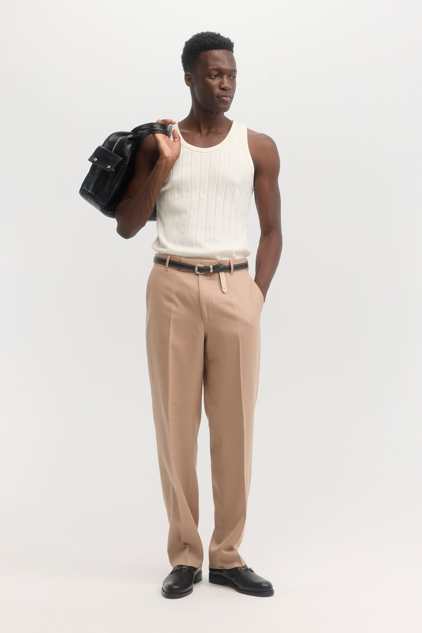 Pantalons droits en laine twill brossée vieux rose