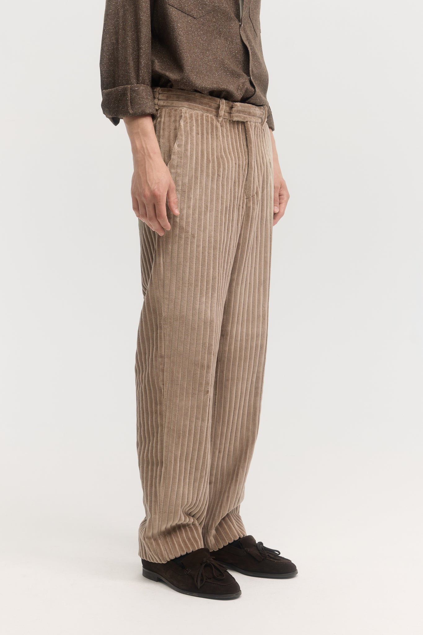 Pantalon droit en velours côtelé épais beige marron