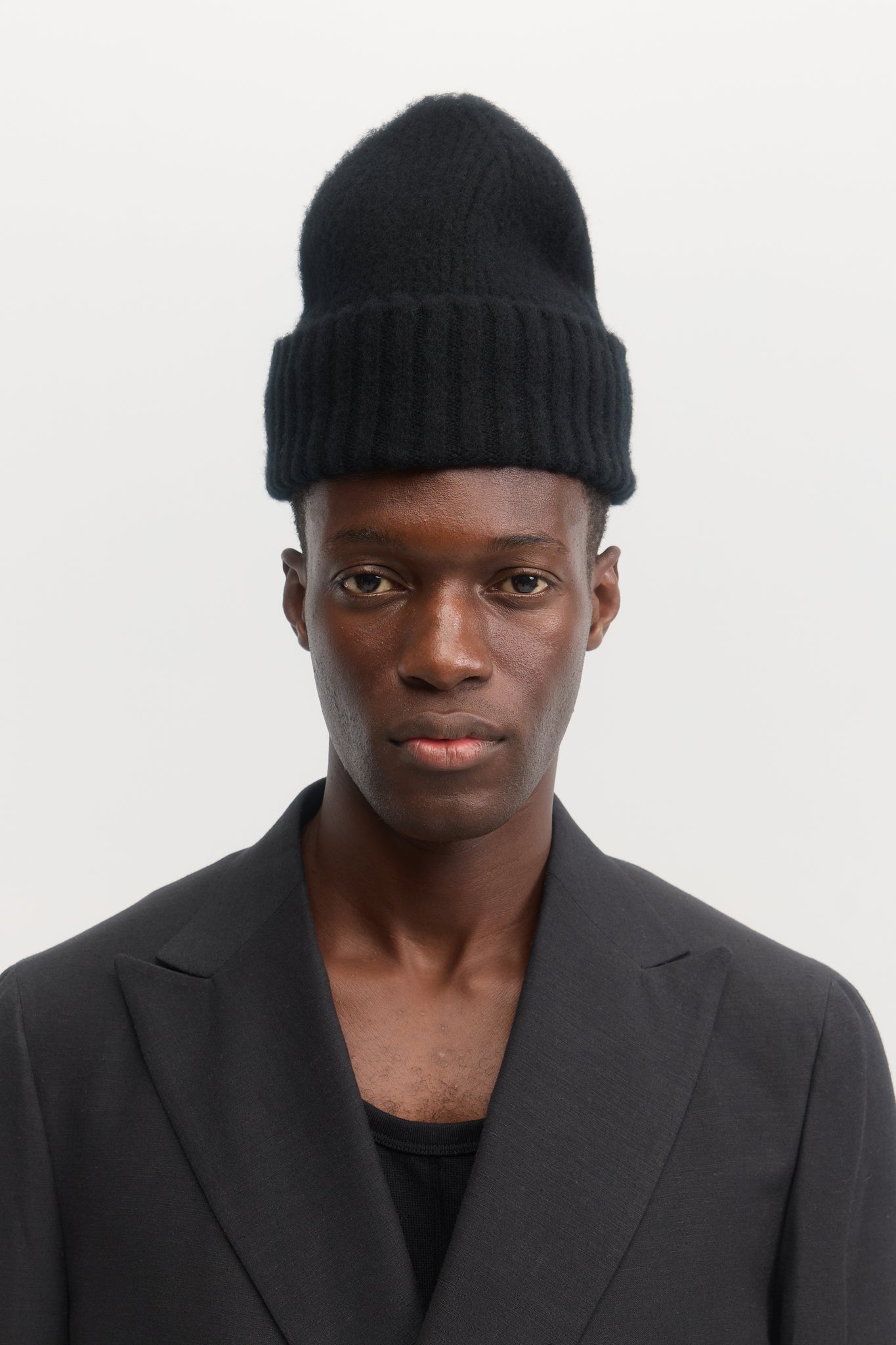 Black brushed virgin wool beanie