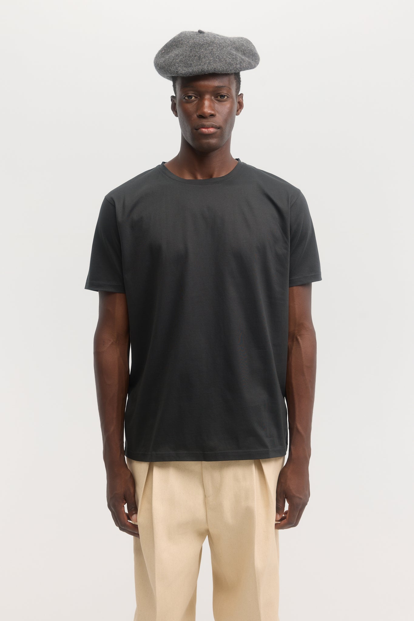 Anthracite black mercerized organic cotton crewneck t-shirt