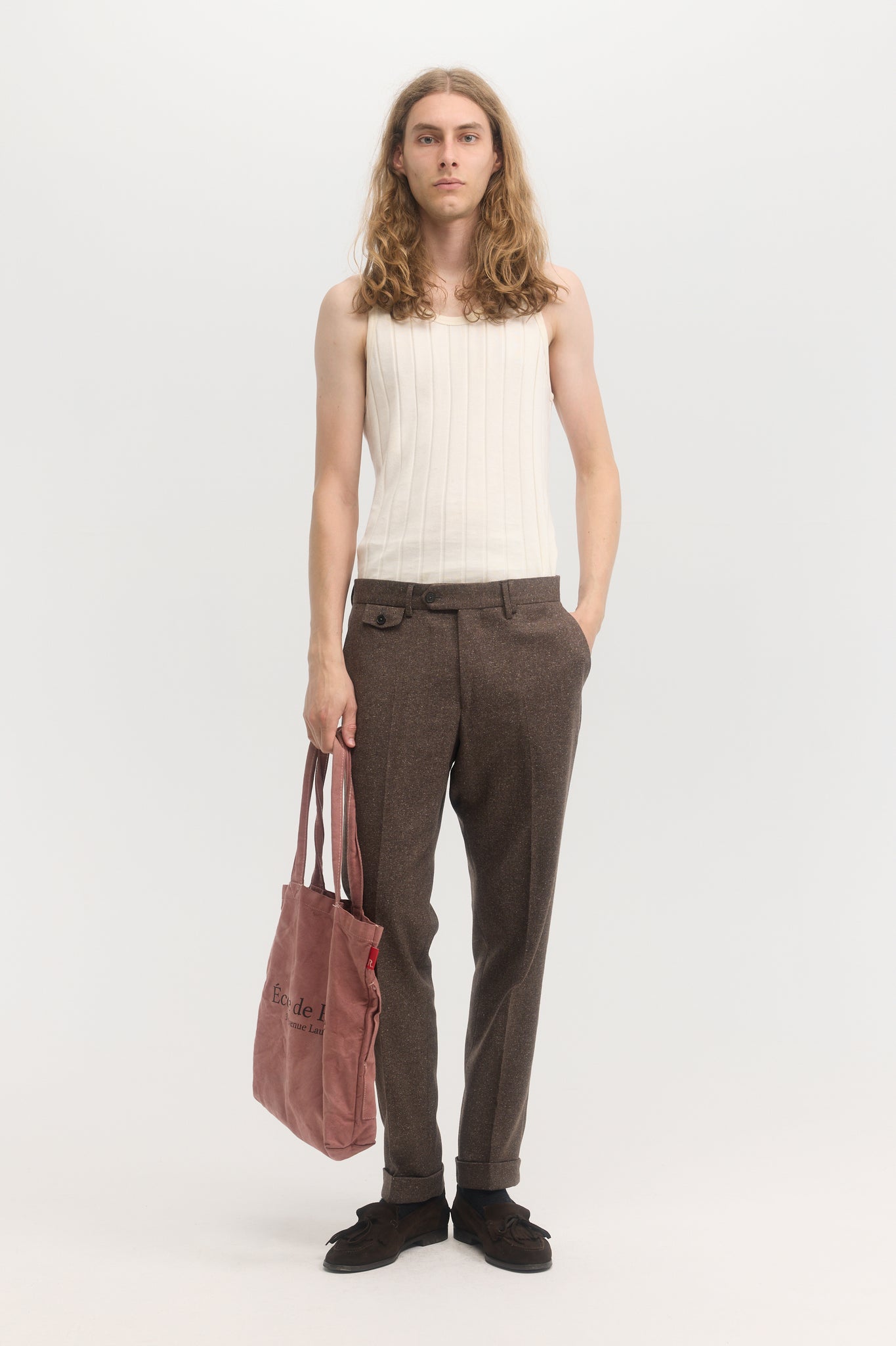 Pantalons fuselés en laine soie muscade