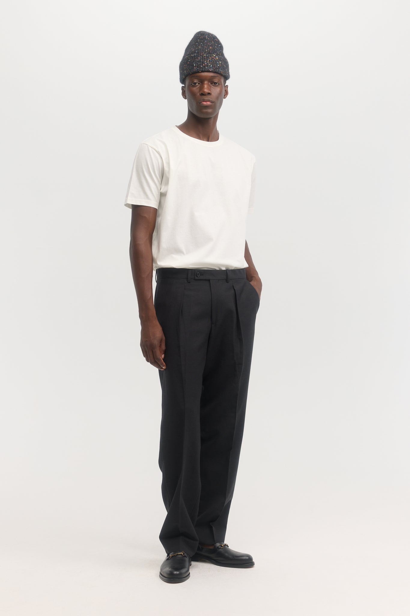 Pantalon droit en laine coton et lin noir