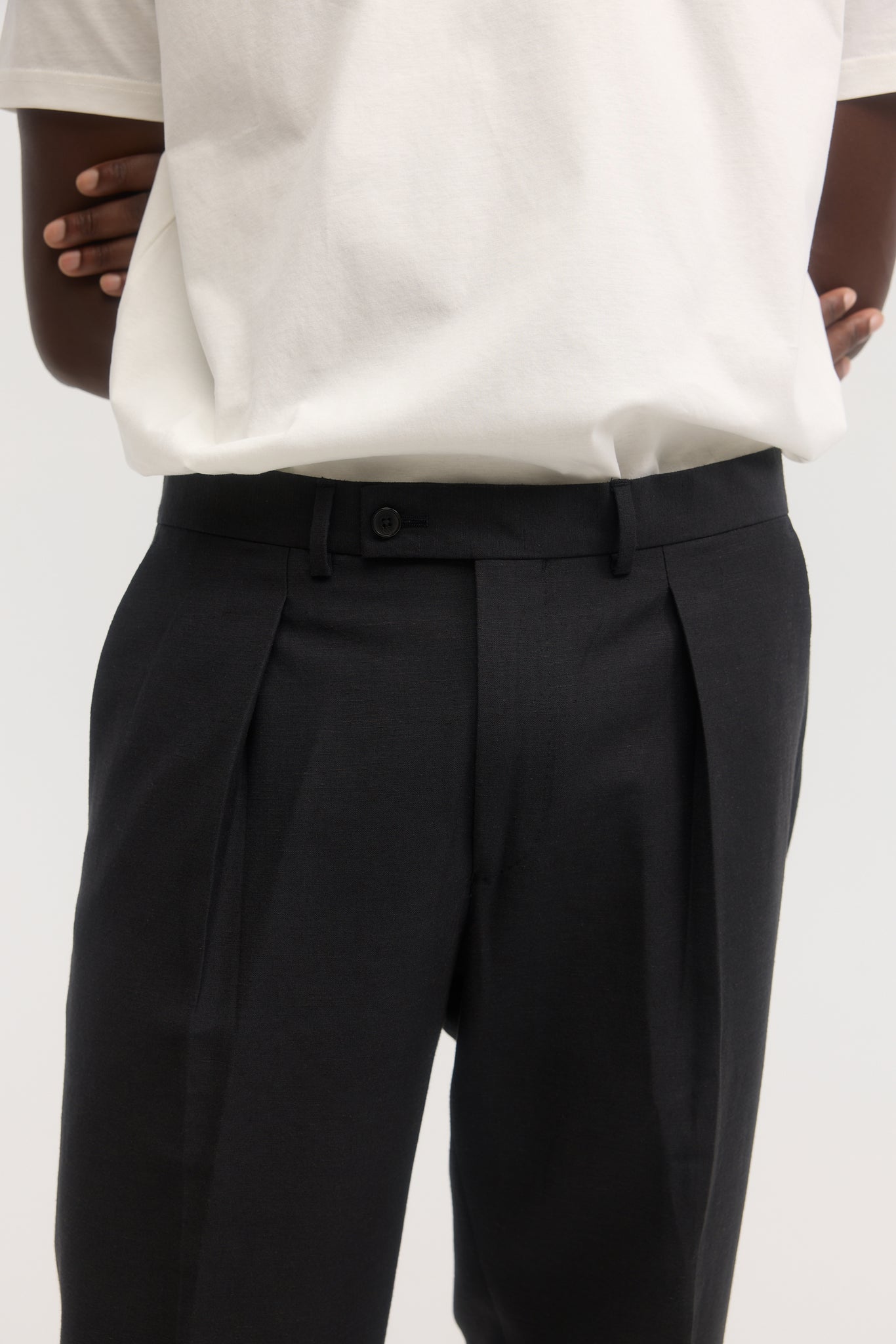 Pantalon droit en laine coton et lin noir