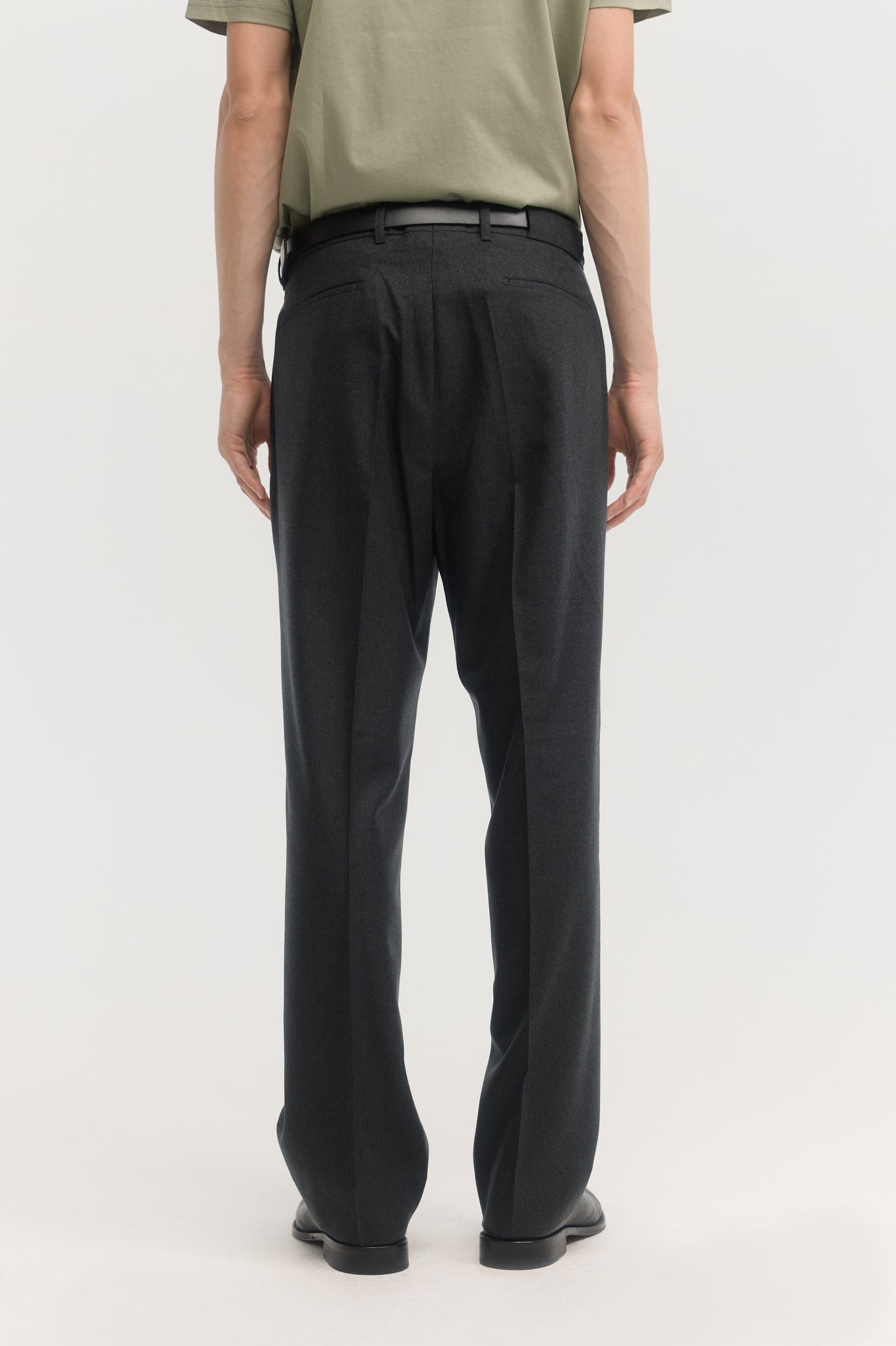 Pantalon droit en flanelle de laine de charbon