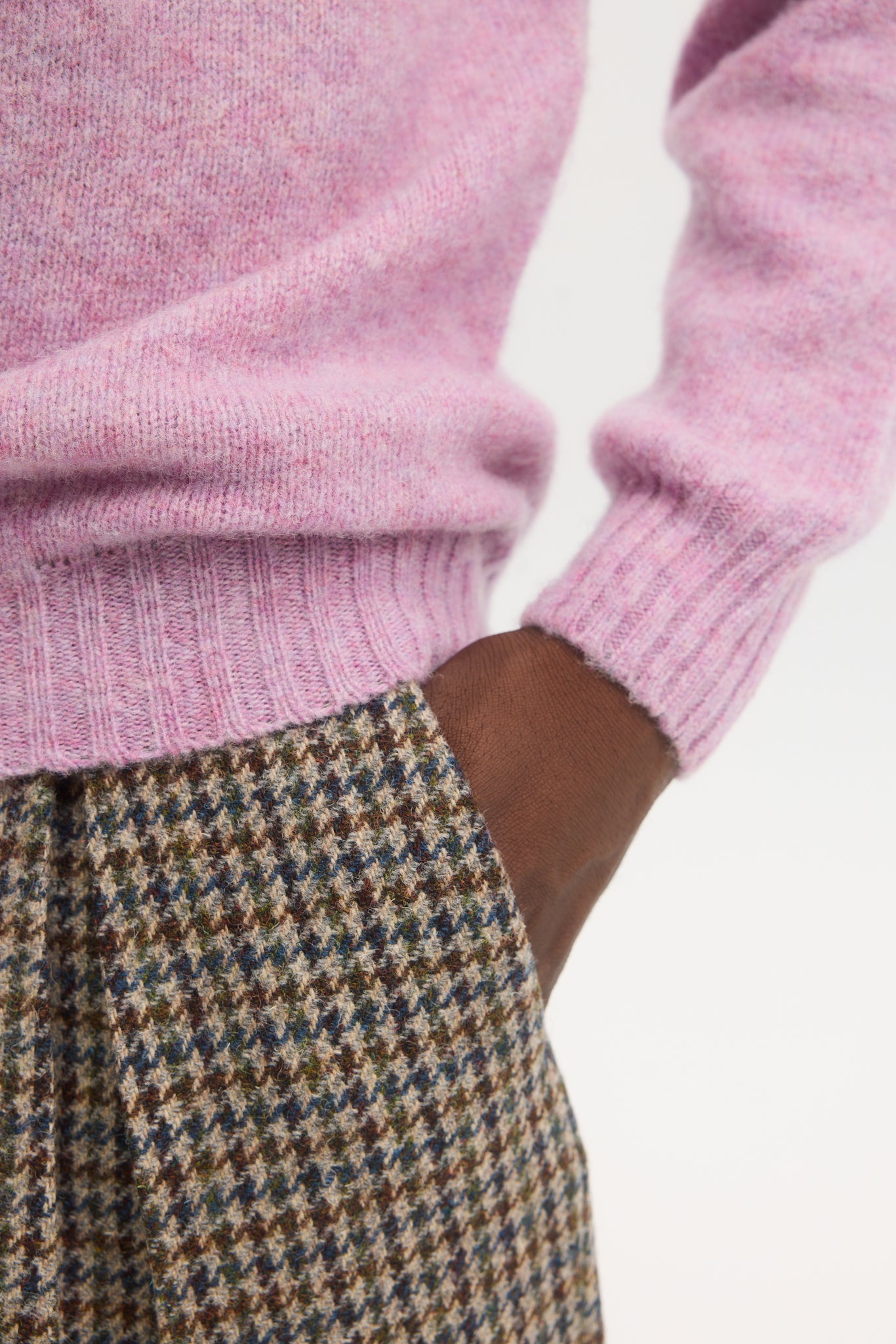 Pull en laine shetland brossée rose