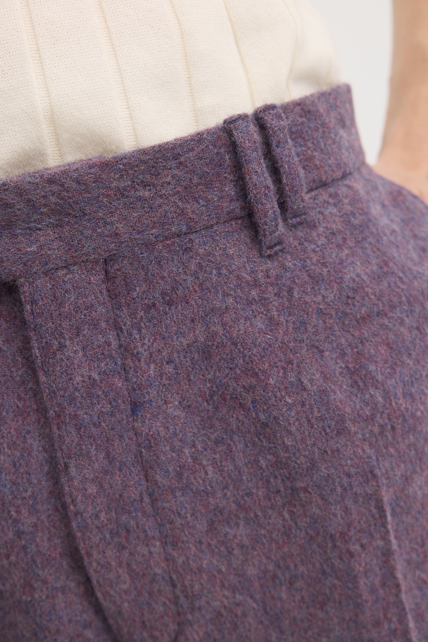 Pantalons droits en laine shaggy brossée violet