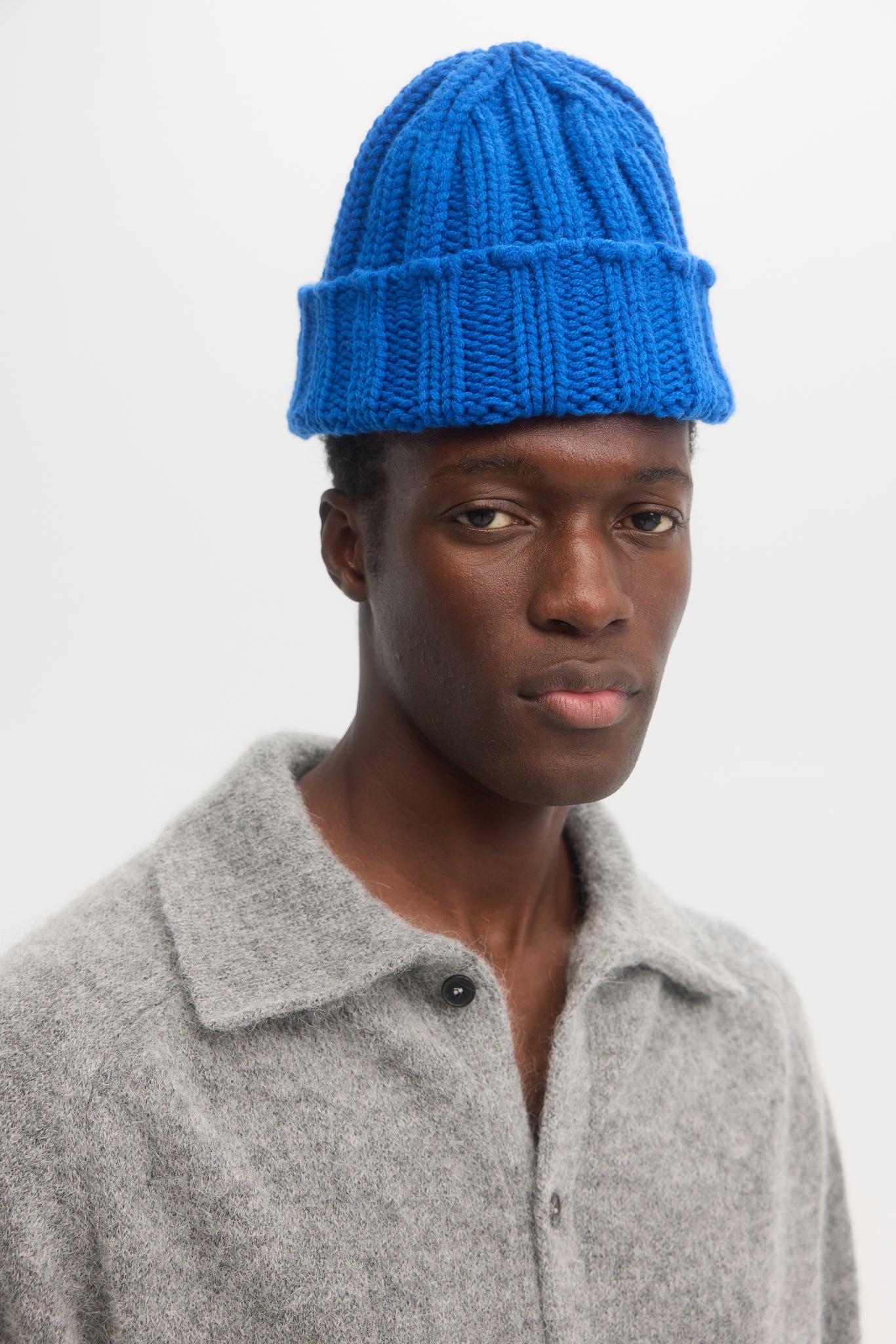 Polo en mohair et alpaga shaggy gris sel