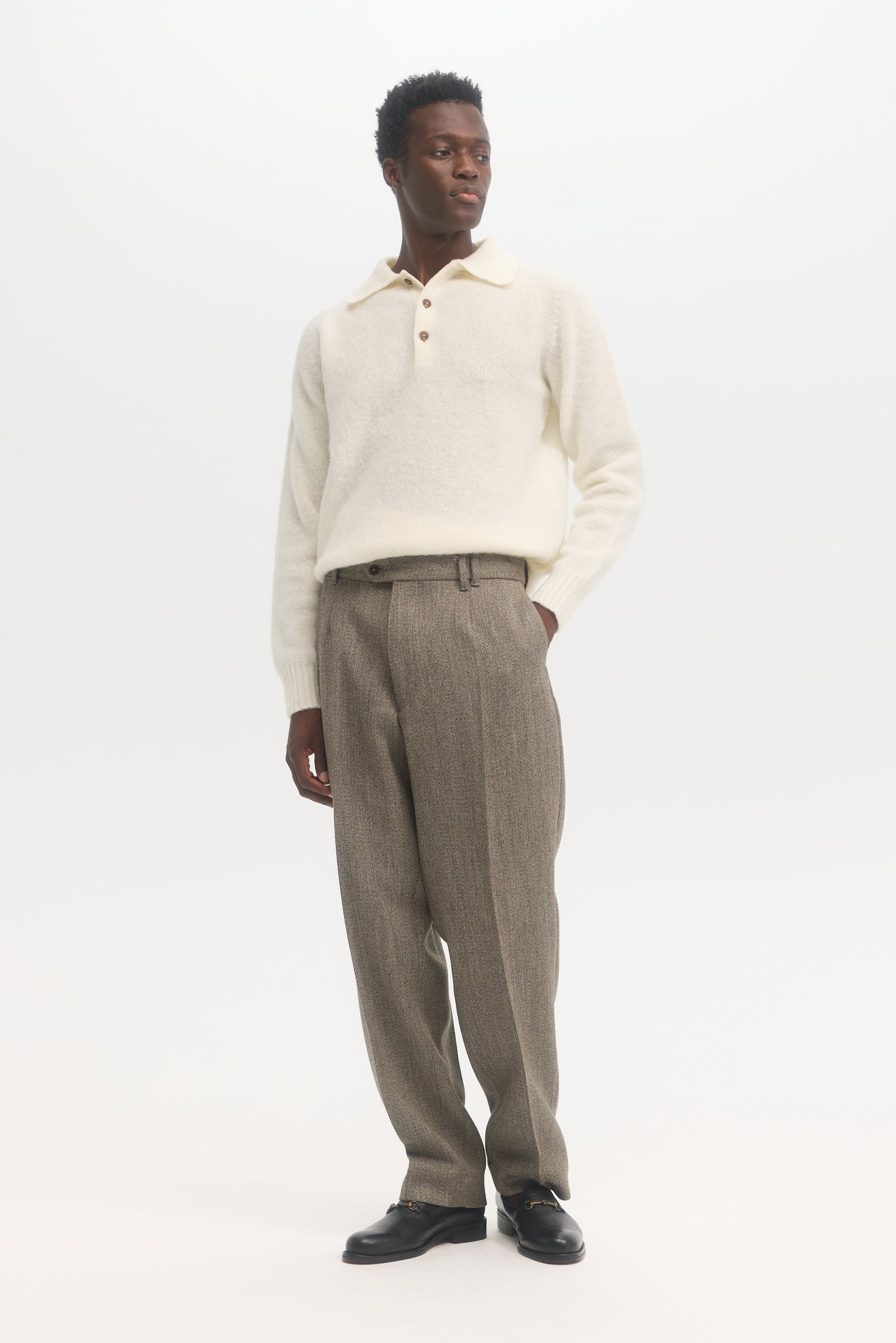 Pantalon droit en laine vierge gabardine moulinée naturel