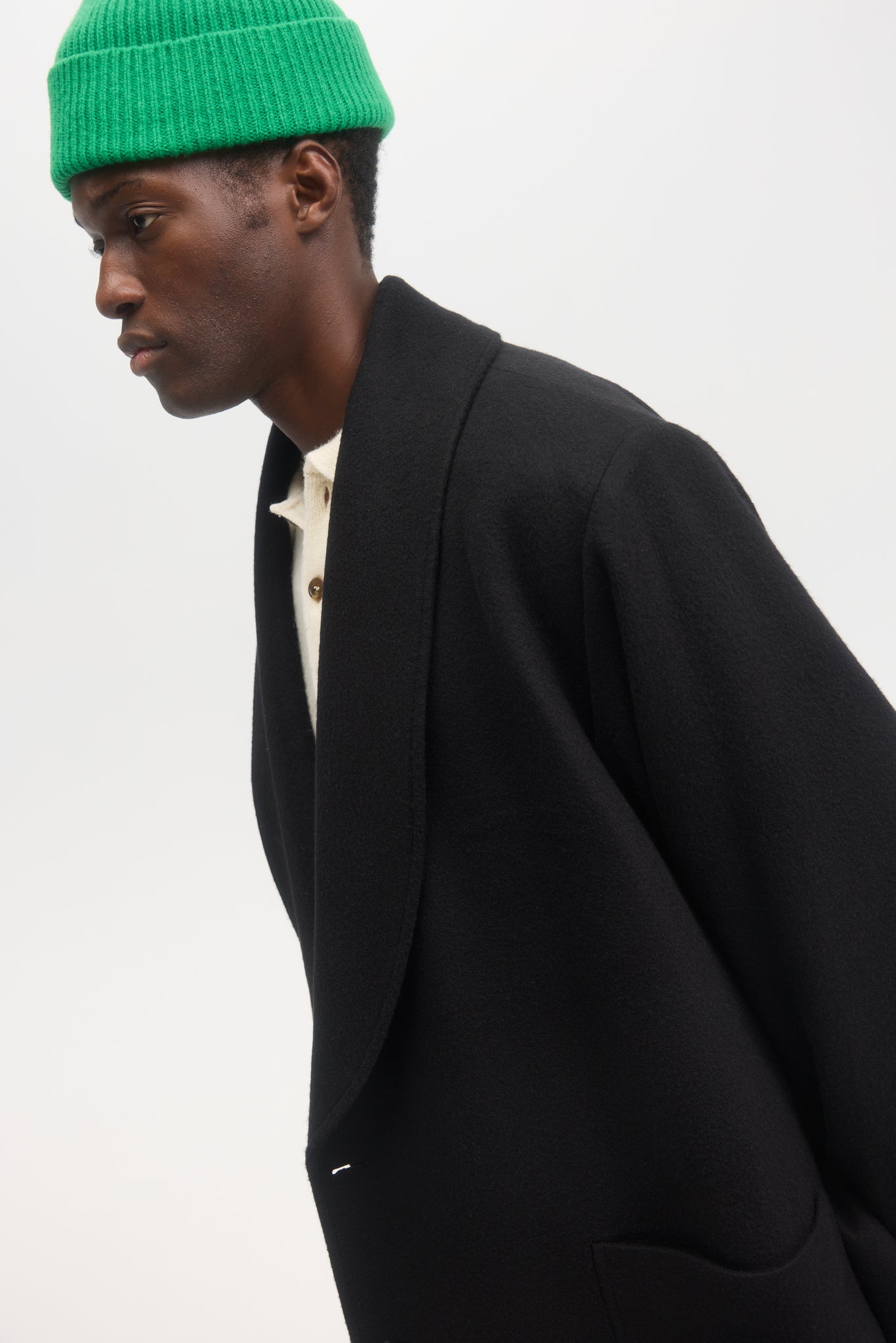 Manteau en cachemire col châle noir