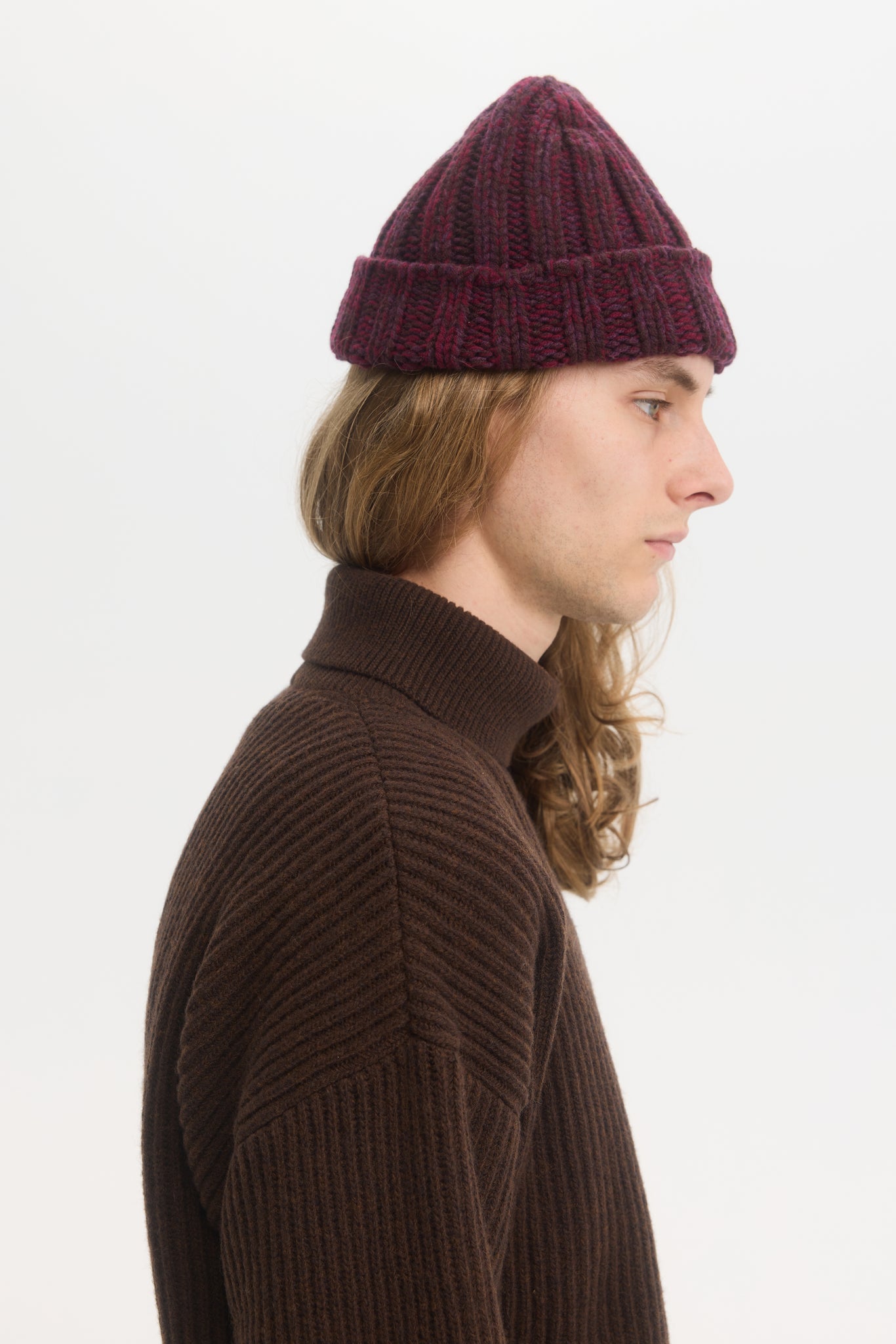 Pull à col roulé en laine mérinos brun café