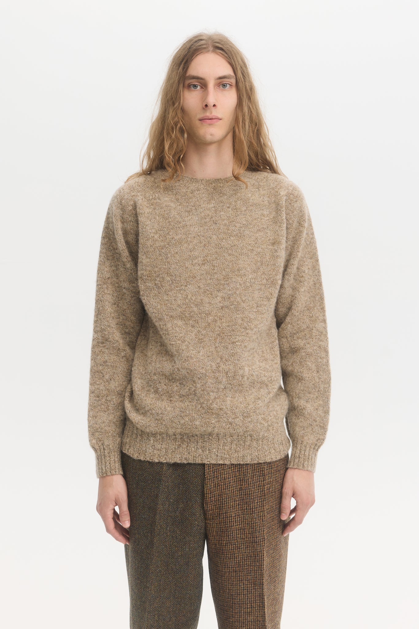 Pull en laine shetland brossée taupe
