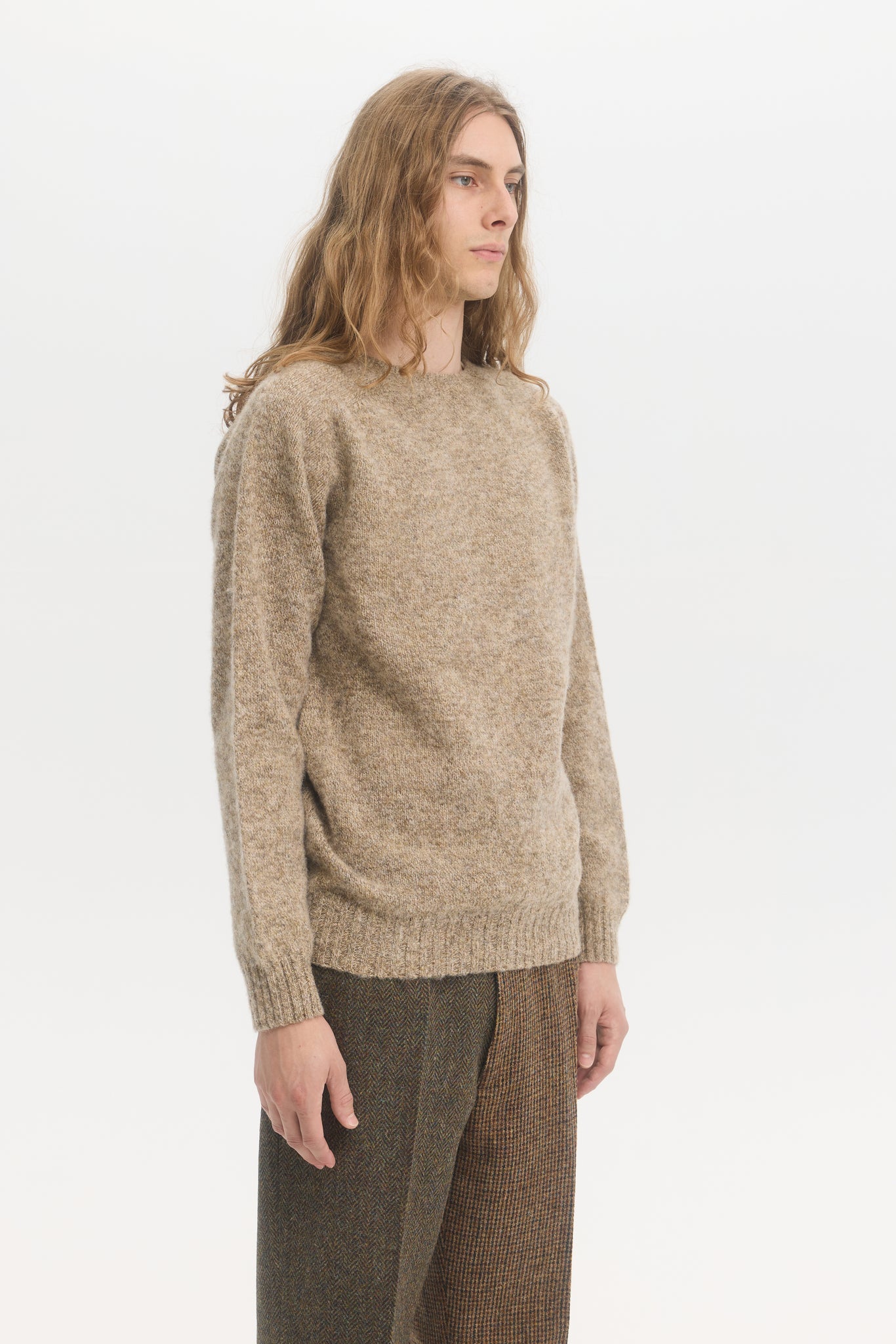 Pull en laine shetland brossée taupe