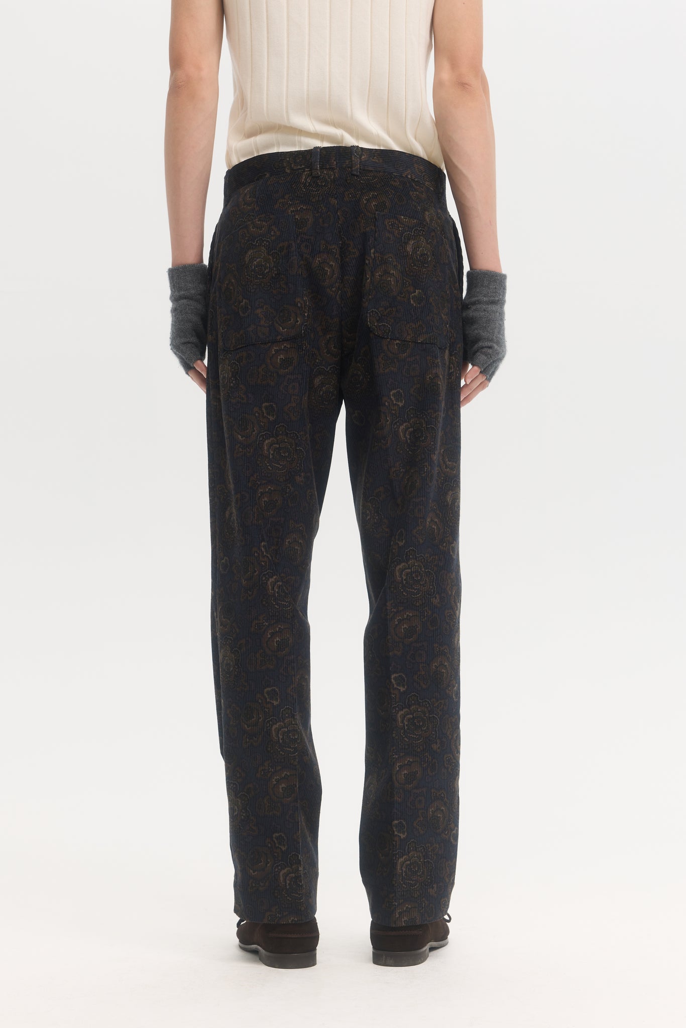 Pantalons droits en velours côtelé floraux bleu marine et marron