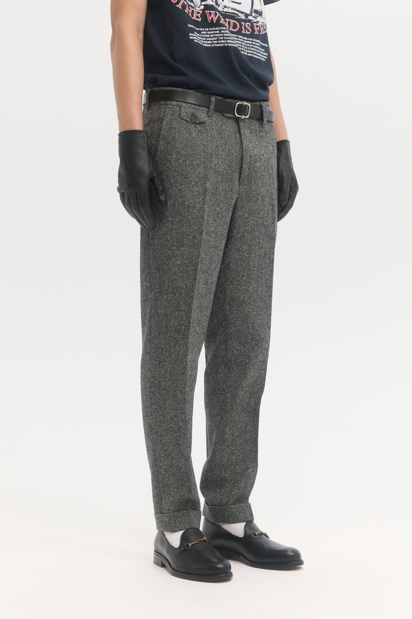 Pantalon fuselé en tweed de laine vierge gris
