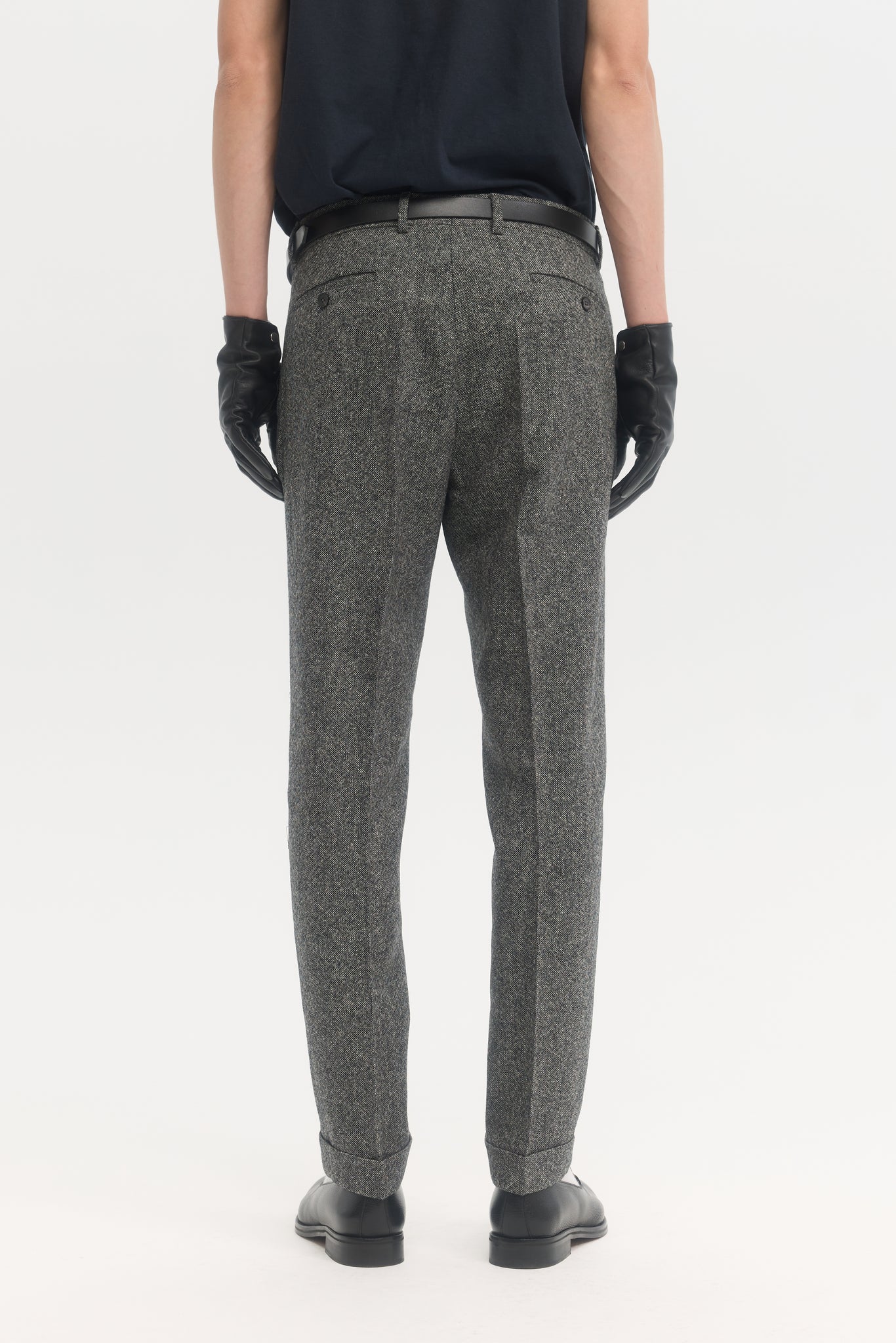 Pantalon fuselé en tweed de laine vierge gris