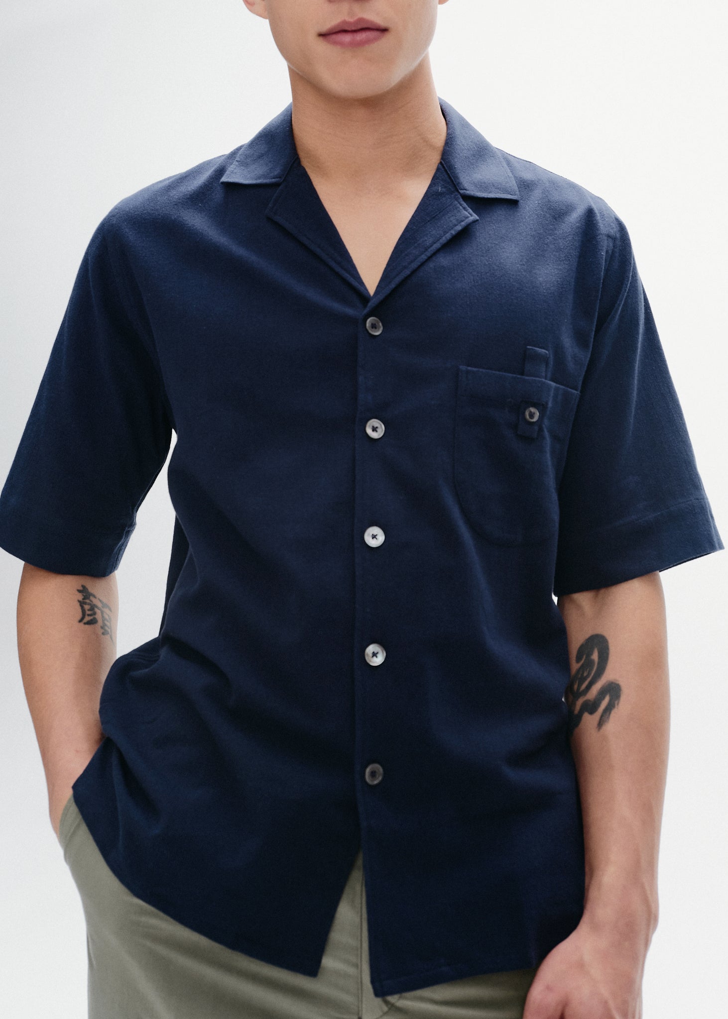 Indigo cotton crepe short sleeve shirt