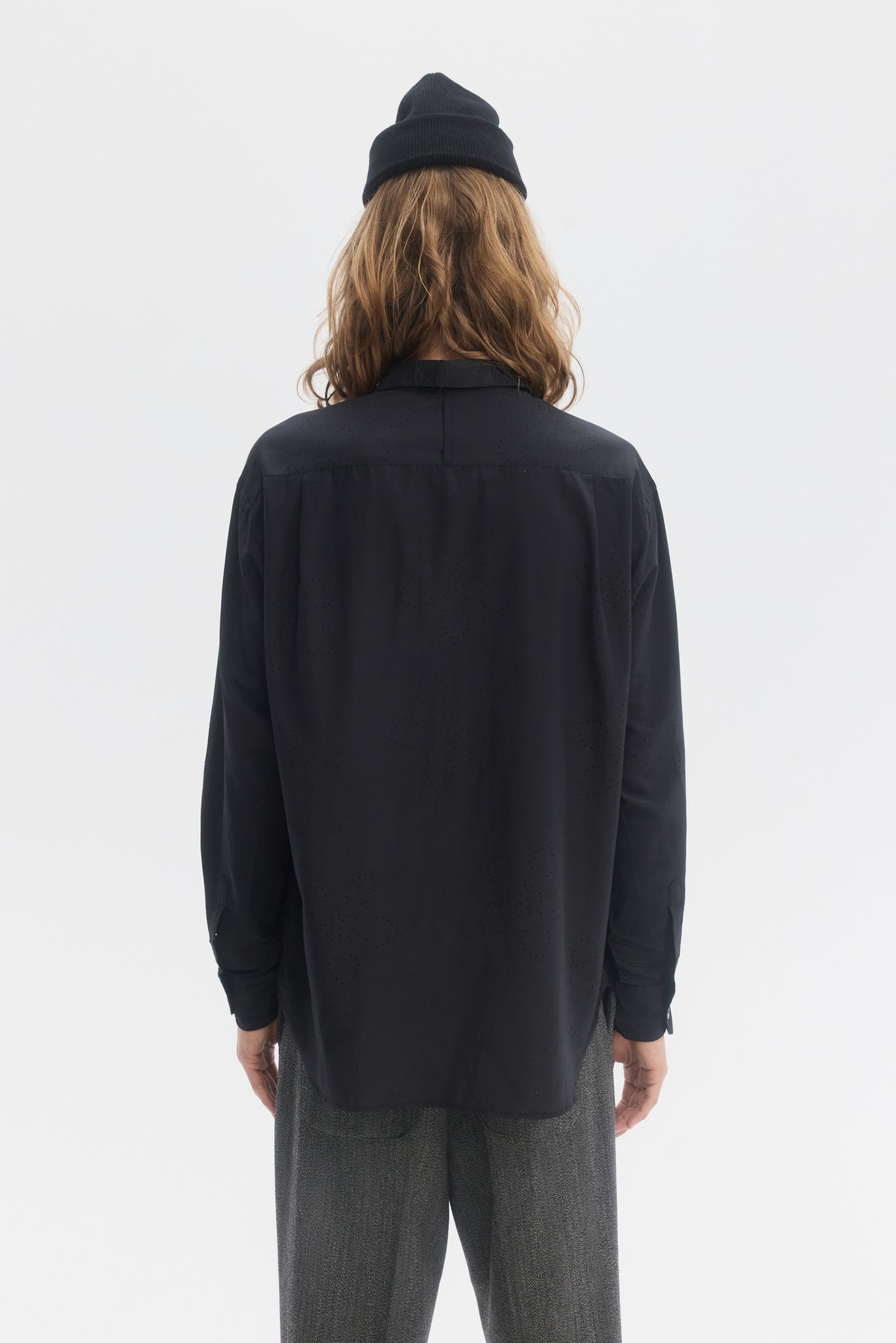 Chemise en tissu floral perforé noir
