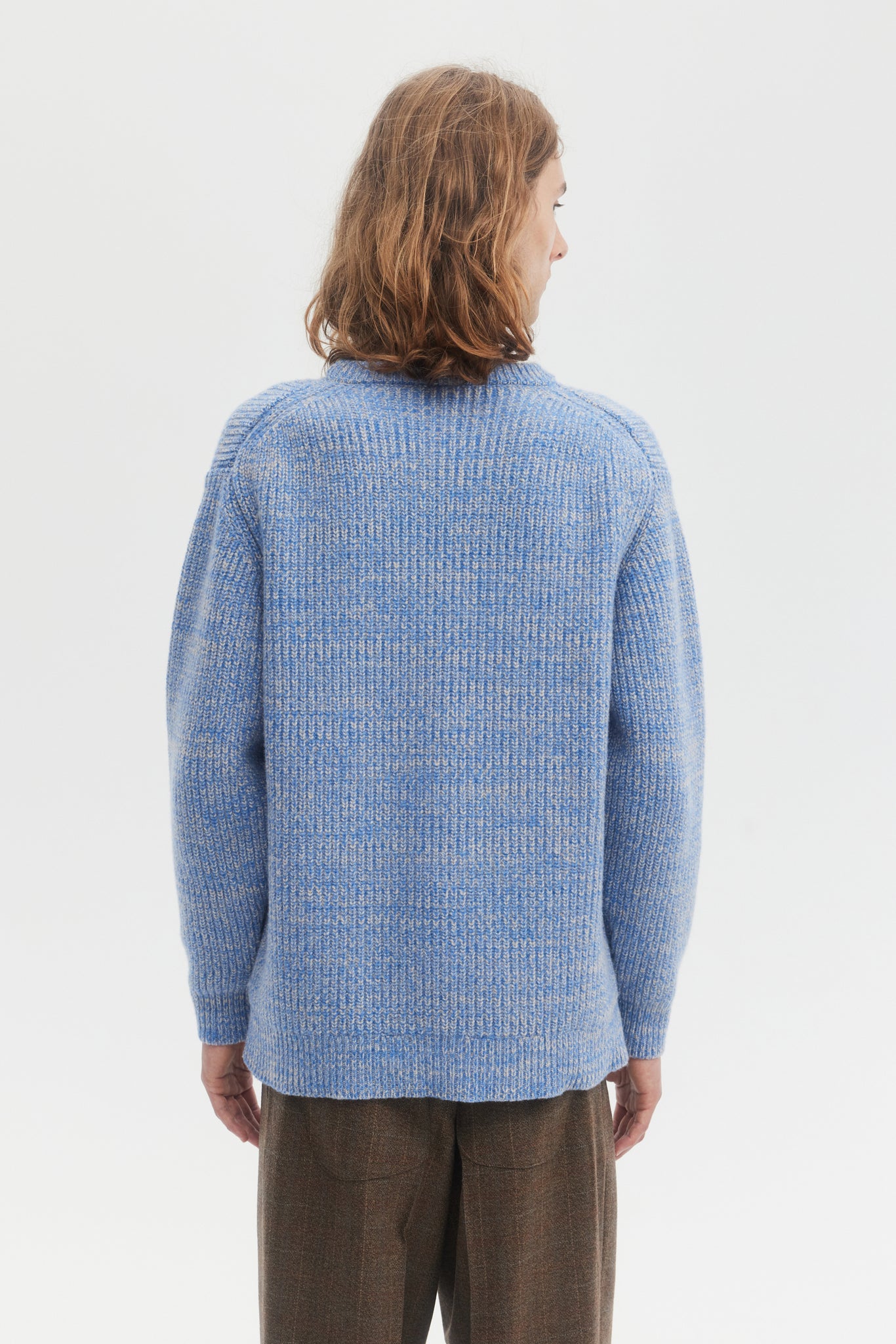 Pull côtelé bleu en pure laine mérinos