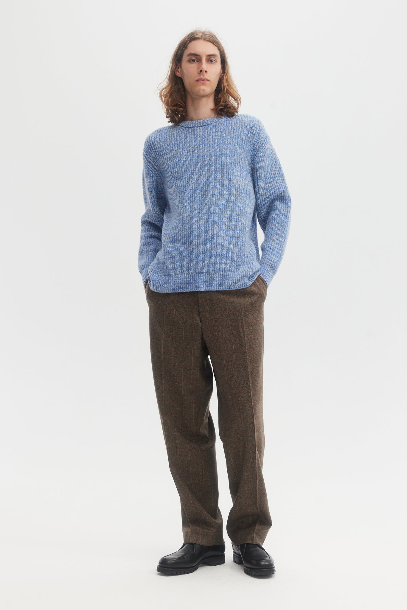 Pull côtelé bleu en pure laine mérinos