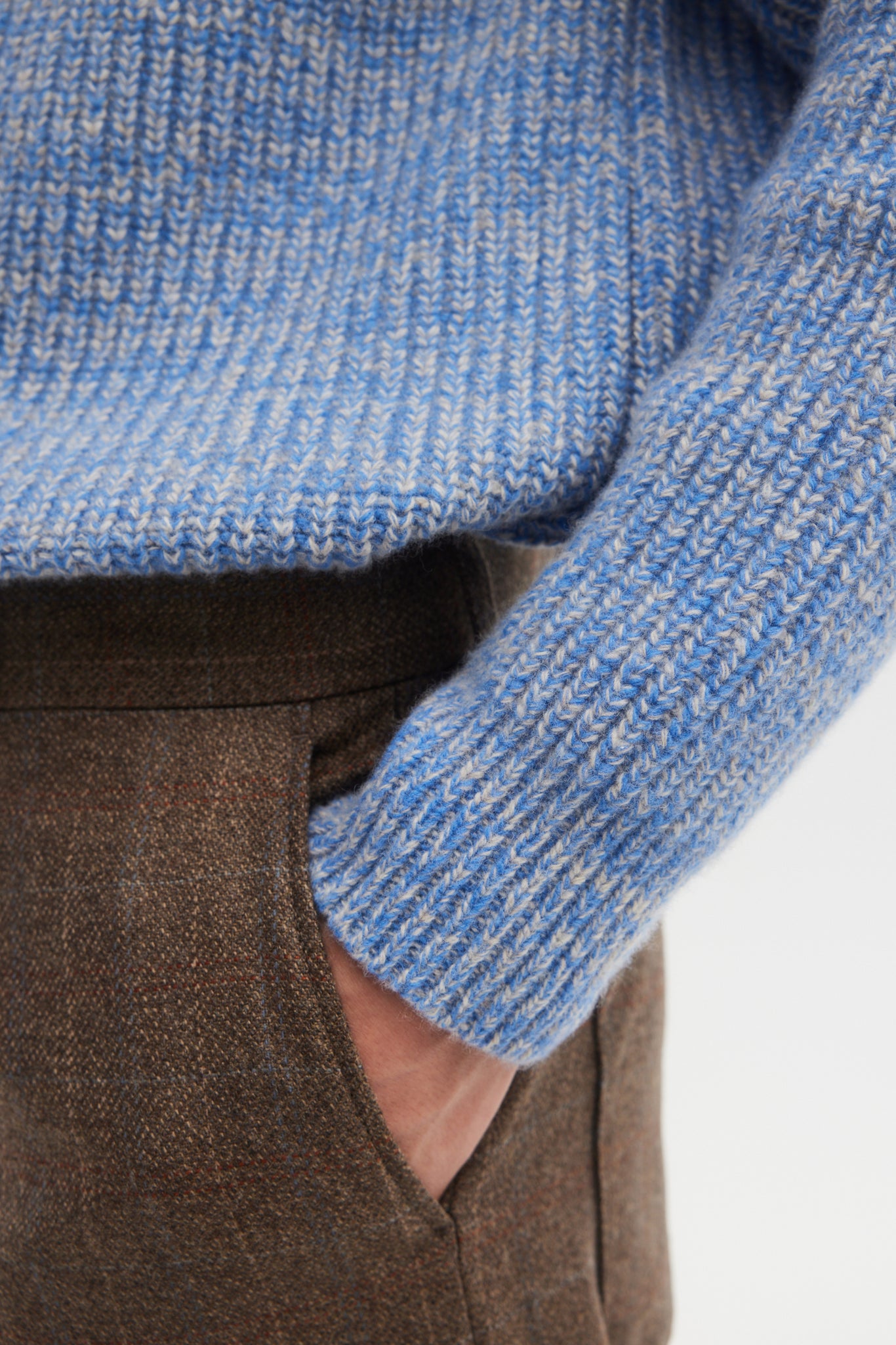 Pull côtelé bleu en pure laine mérinos