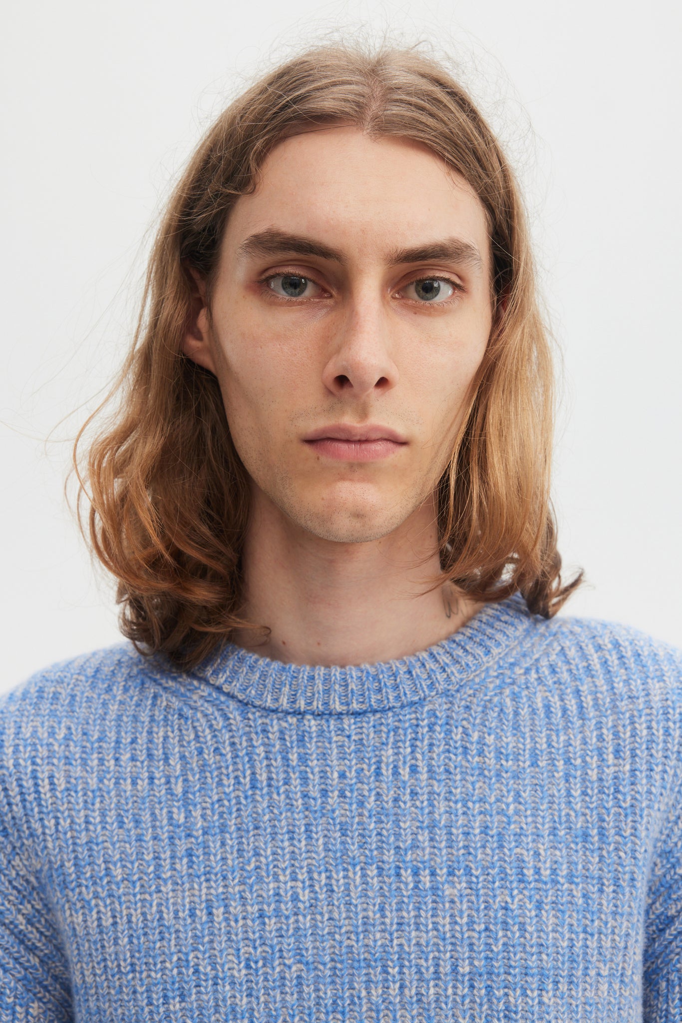 Pull côtelé bleu en pure laine mérinos